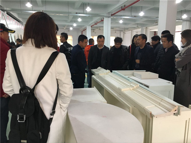 陳總介紹整裝工藝好處.jpg
